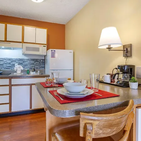 Suburban Studios Albuquerque Midtown - University
